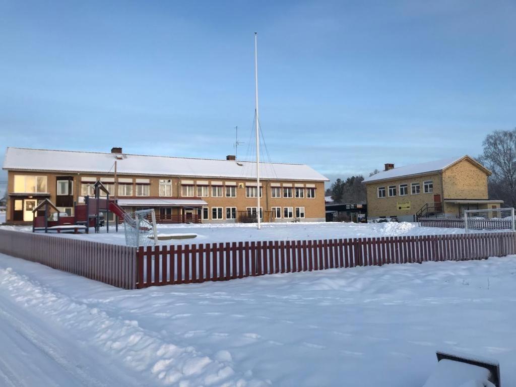 Asens Vandrarhem Uvboet Älvdalen Esterno foto