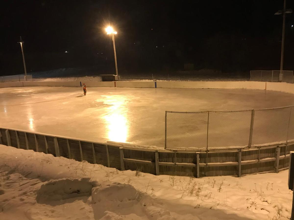 Asens Vandrarhem Uvboet Älvdalen Esterno foto