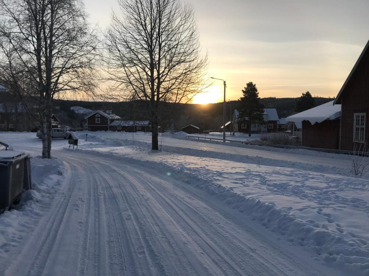 Asens Vandrarhem Uvboet Älvdalen Esterno foto