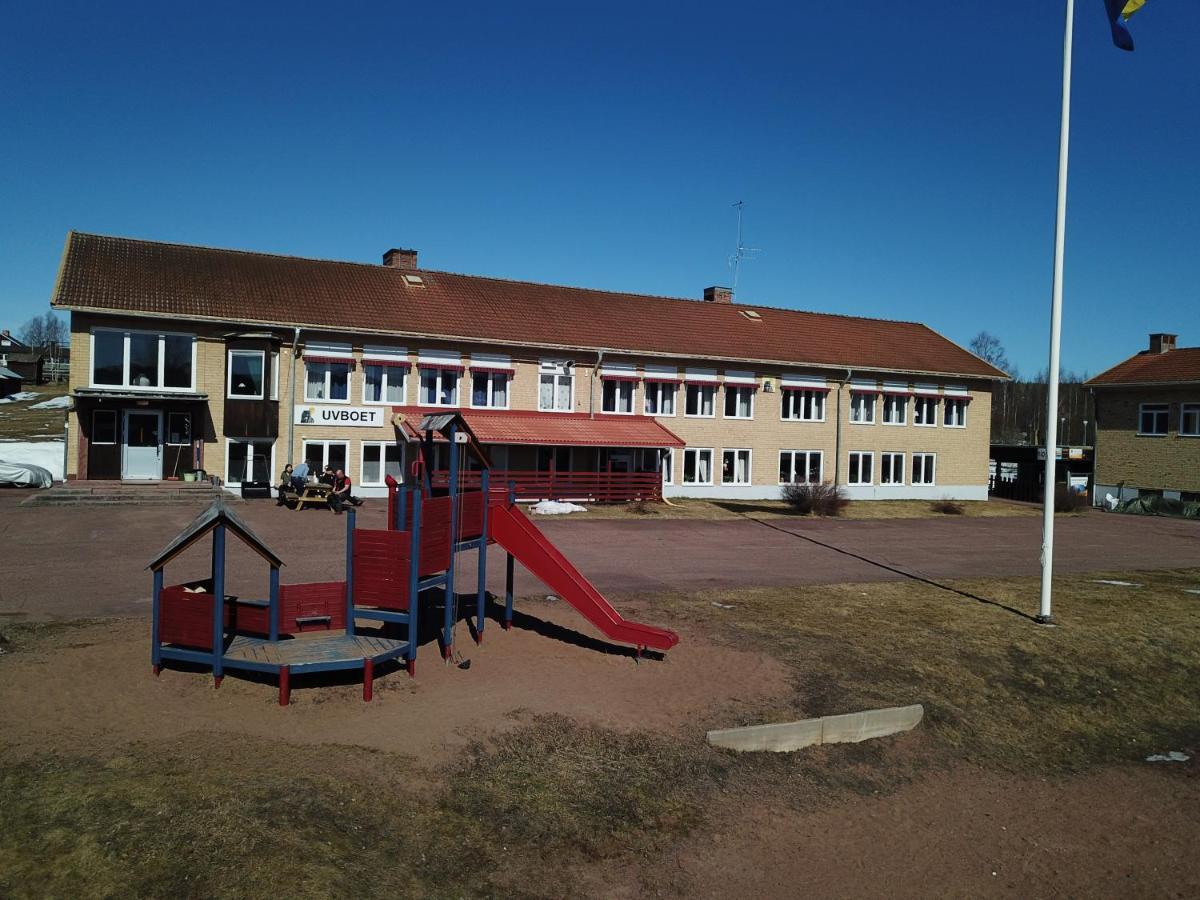 Asens Vandrarhem Uvboet Älvdalen Esterno foto